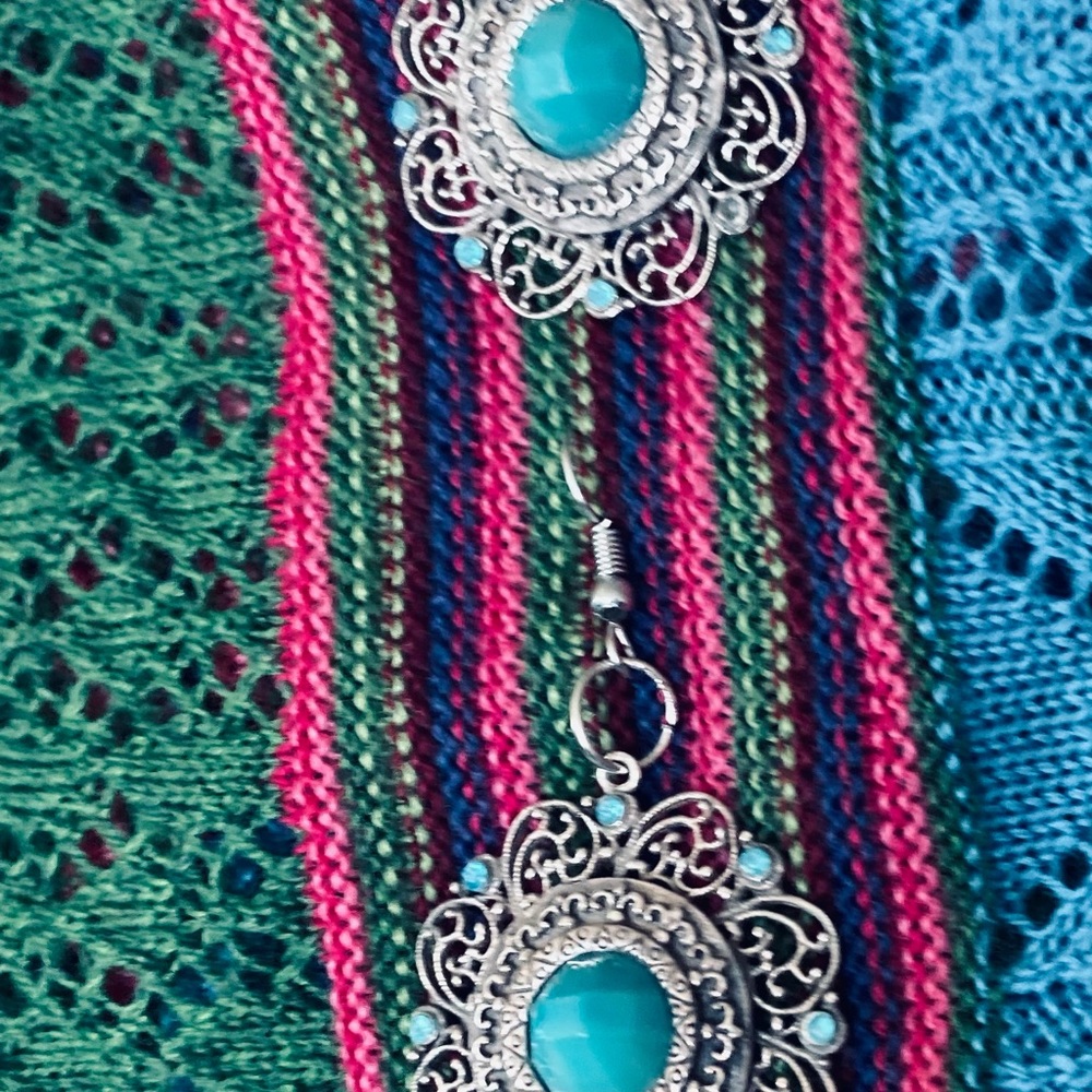 Vintage Filigree turquoise earrings length 2” 👀 - Picture 5 of 9